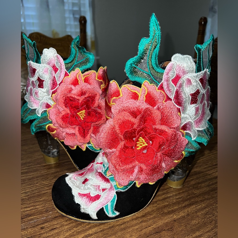 Irregular Choice “Rows Garden” booties Size EU 39